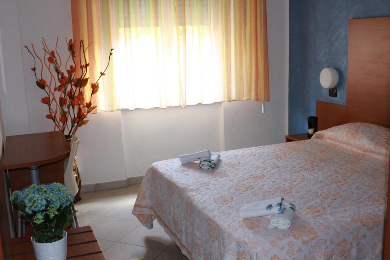 Hotel Nettuno มอนเตกาตินี แตร์เม ภายนอก รูปภาพ