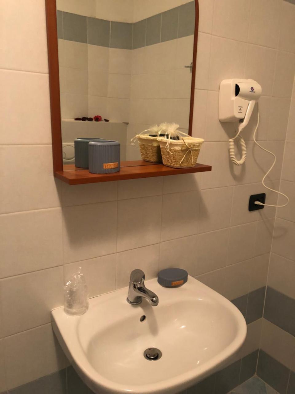 Hotel Nettuno มอนเตกาตินี แตร์เม ภายนอก รูปภาพ